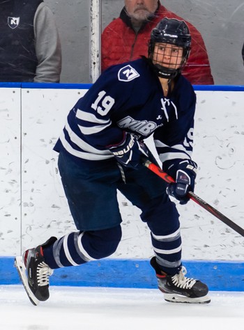 Nobles' junior F Ellie Bayard scored the OT game-winner in Saturday's 1-0 win over Tabor.