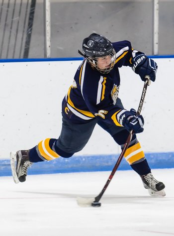 BB&N junior Lauren Jackson tees one up.